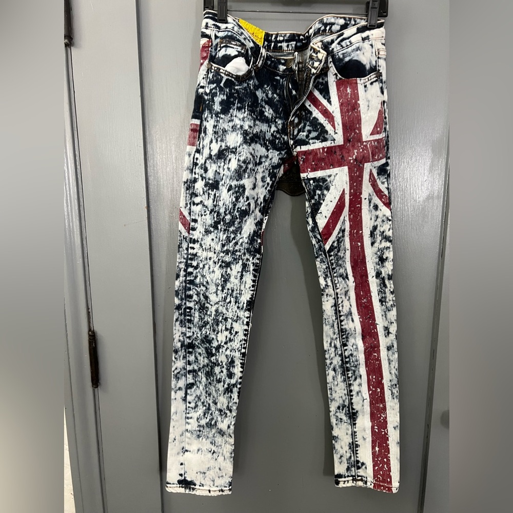 Machine Label Bleached Jeans